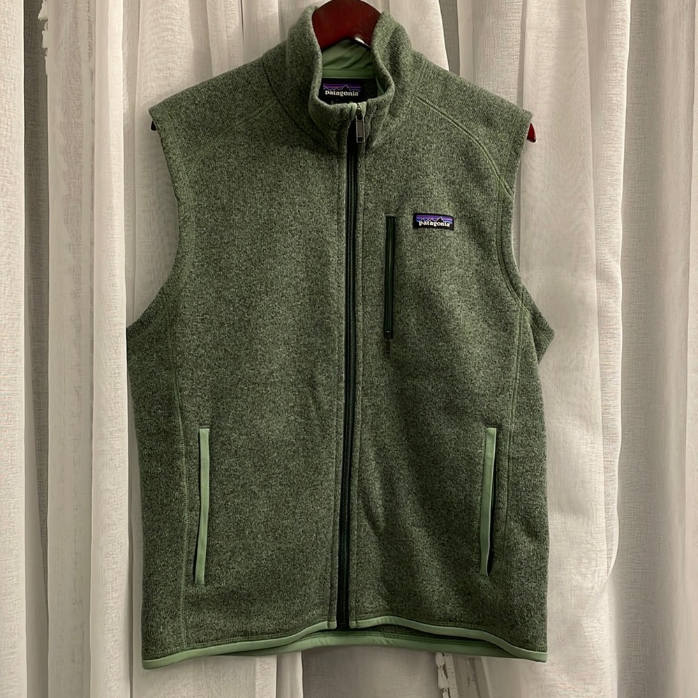Men’s Patagonia Green Vest Size Medium Knit Outside Fleece Lined